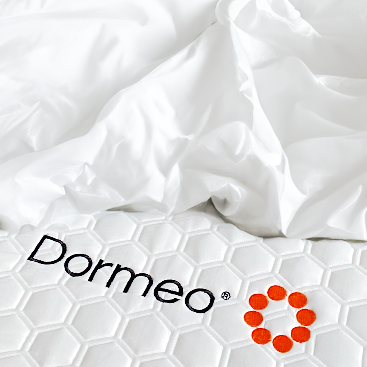 The SnowTek Premium Sheet Set by Dormeo®